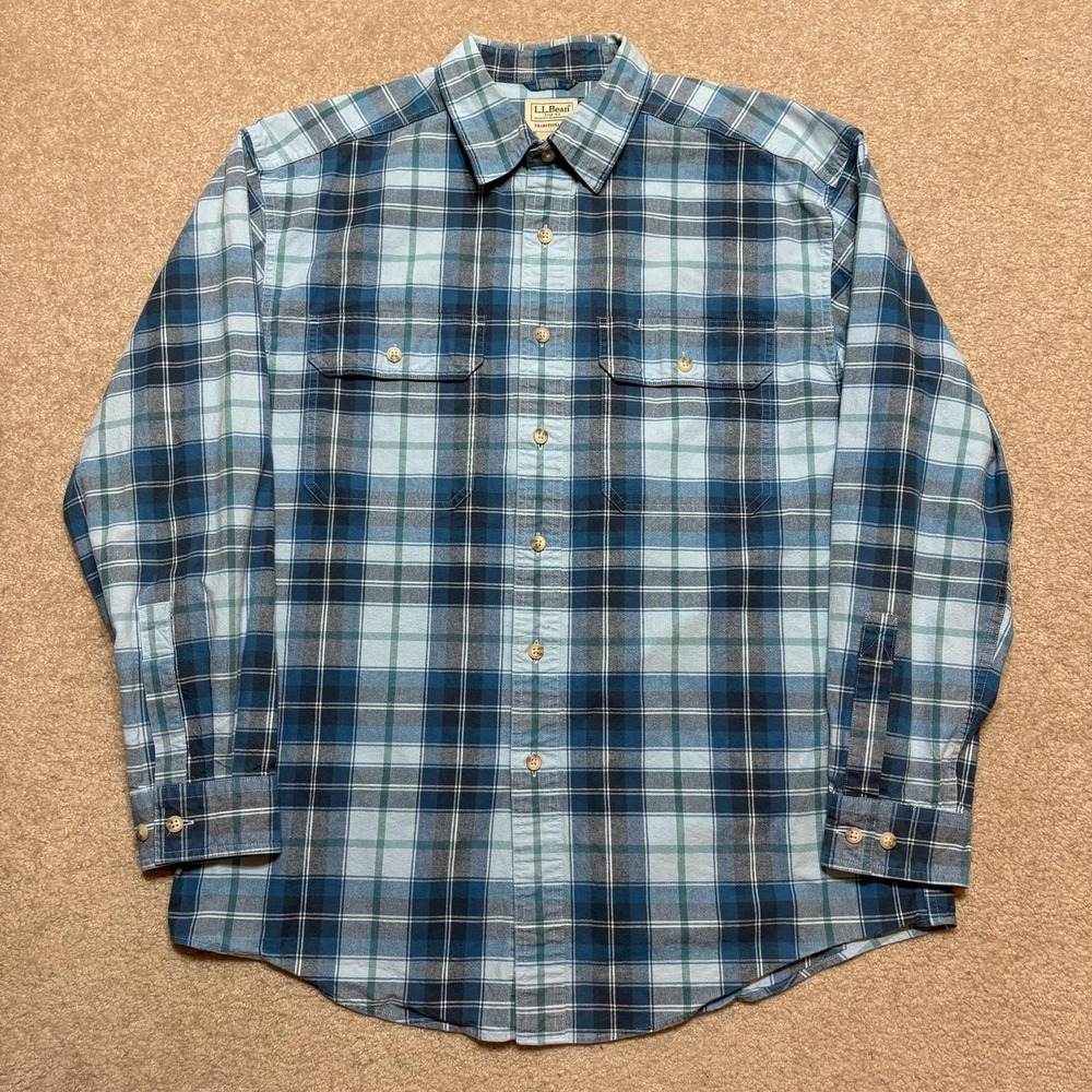 LL Bean Shirt Mens Medium Blue Plaid Flannel Button Up Long Sleeve Casual Barn